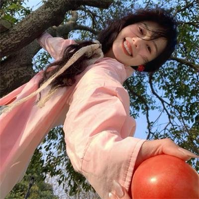 鱼跃在花见